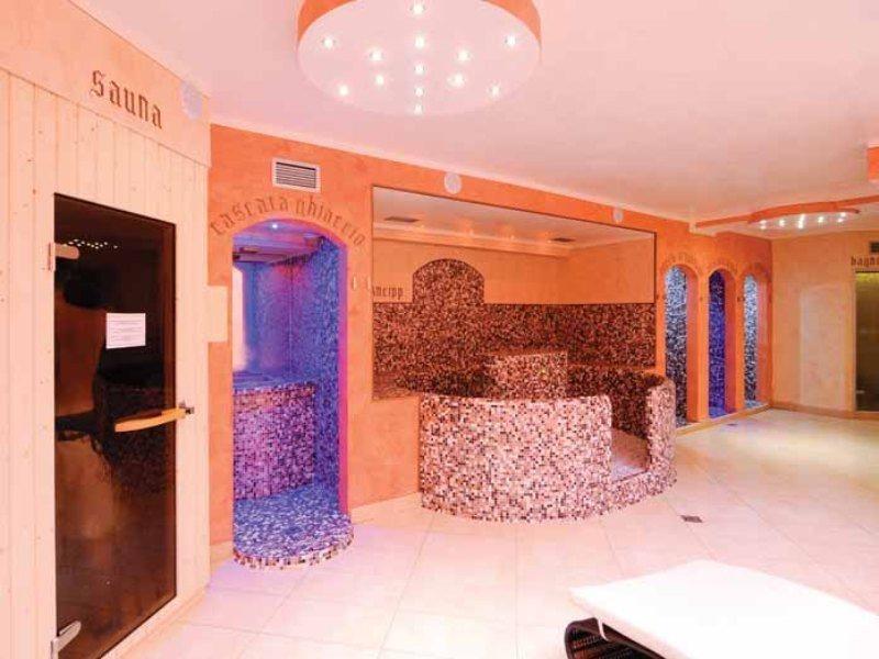 Hotel Garda Bellevue Limone sul Garda Exterior photo