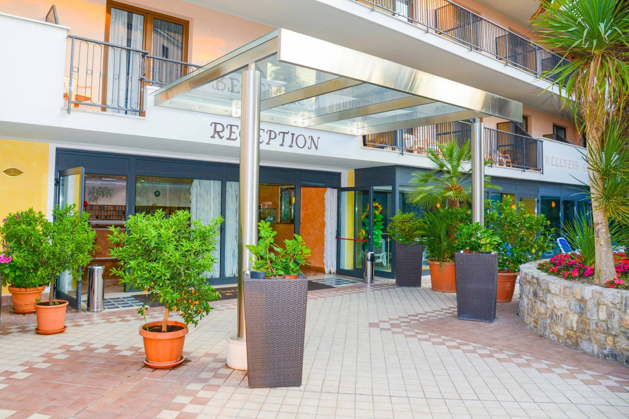 Hotel Garda Bellevue Limone sul Garda Exterior photo